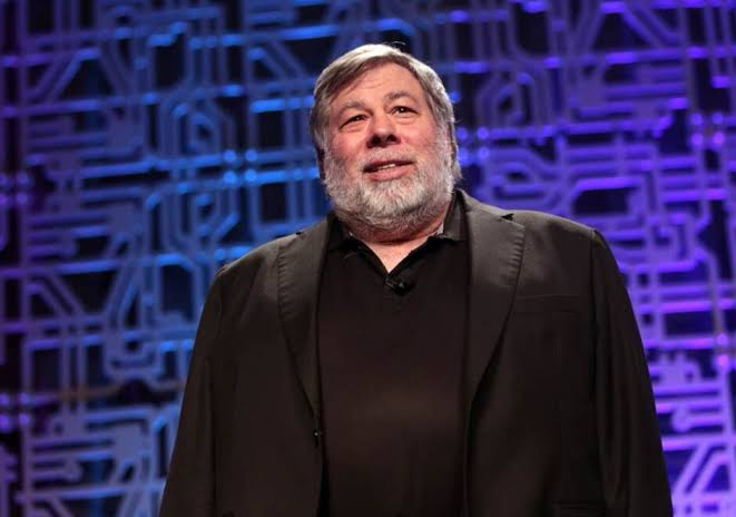 Apple cofounder Steve wozniak sued over theft of business idea