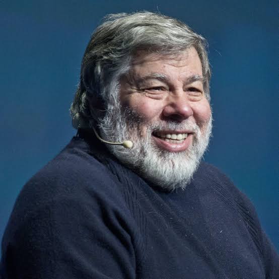 Apple cofounder Steve wozniak sued over theft of business idea