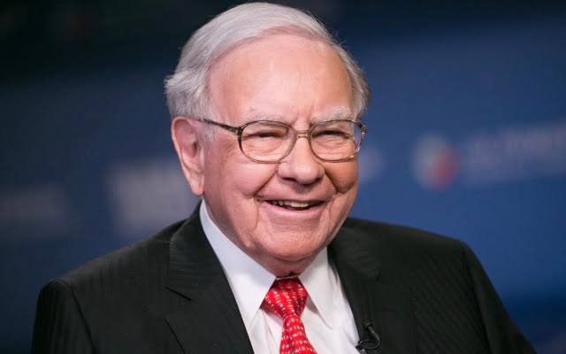 Warren Buffett Company? Net Worth, Success Formula, Age?